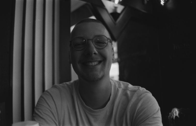 Bas